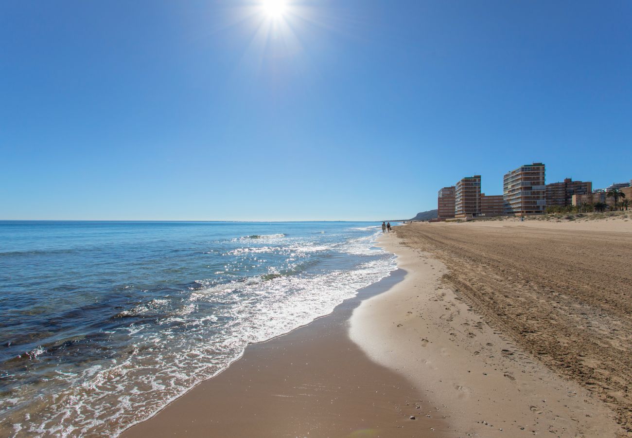 Ferienwohnung in Arenales del Sol - Apartamento Balcón del Mar